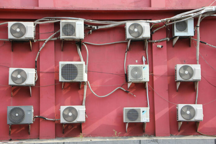 aer conditionat energie air contitioning ventilator adi-fauzanto-Uez7kjWTOfw-unsplash