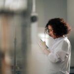 EMA pregătește schimbări pentru ca femeile să fie mai bine reprezentate în dezvoltarea medicamentelor