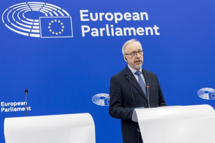 Raportorul PE cere 47,4 miliarde de euro pentru Erasmus+ în 2028–2034 și burse adaptate costului vieții