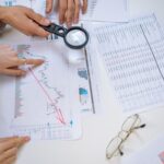 Studiu publicat de BCE: băncile evaluează mai favorabil firmele din sectoarele foarte expuse la AI, dar liderii pierd din avantajul relativ de risc