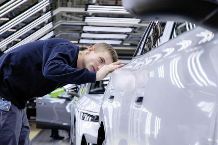 Compromisul franco-german pentru industria auto riscă să afecteze obiectivele climatice și parteneriatele comerciale ale UE, avertizează Bruegel